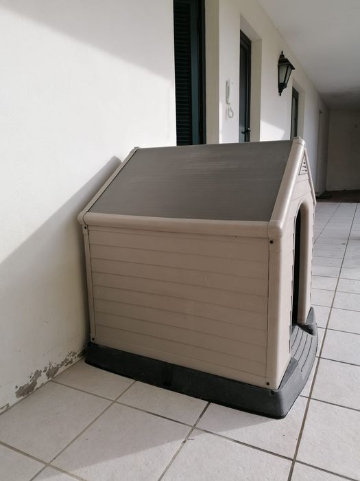 Casota de cão KETER TAUPE 99x99x95 CM