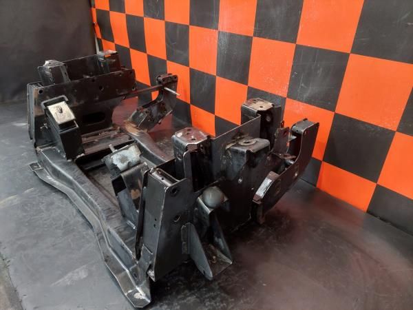Charriot frente NISSAN Cabstar E Chassis (TL_, VL_)