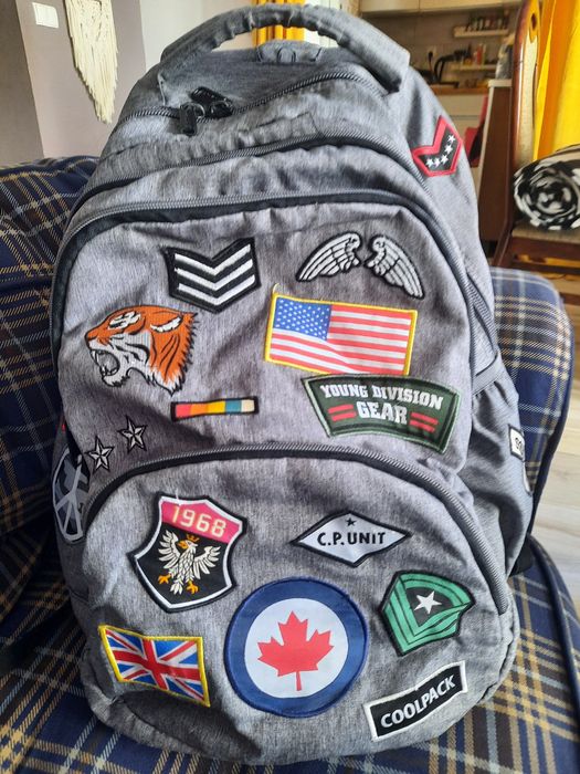 Plecak Coolpack z naszywkami 4przegrody