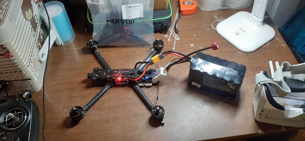 Fpv квадрокоптер фпв 7 батка 6s3p пропи