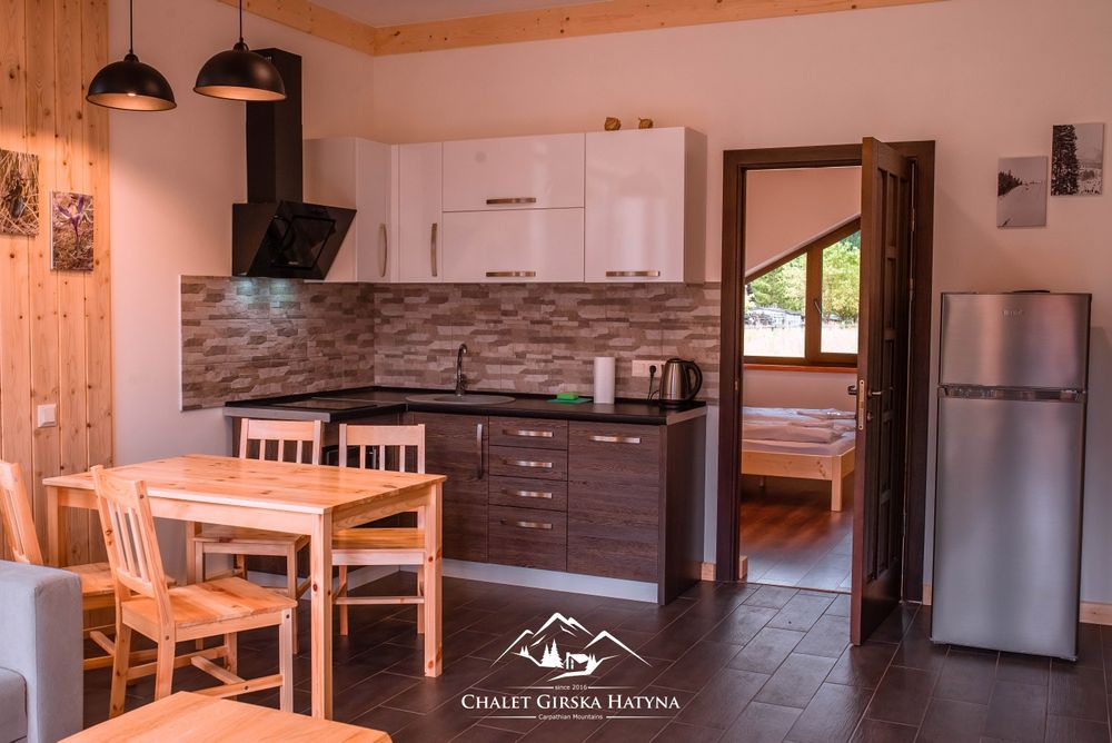 Апартаменти у Ворохті з басейном