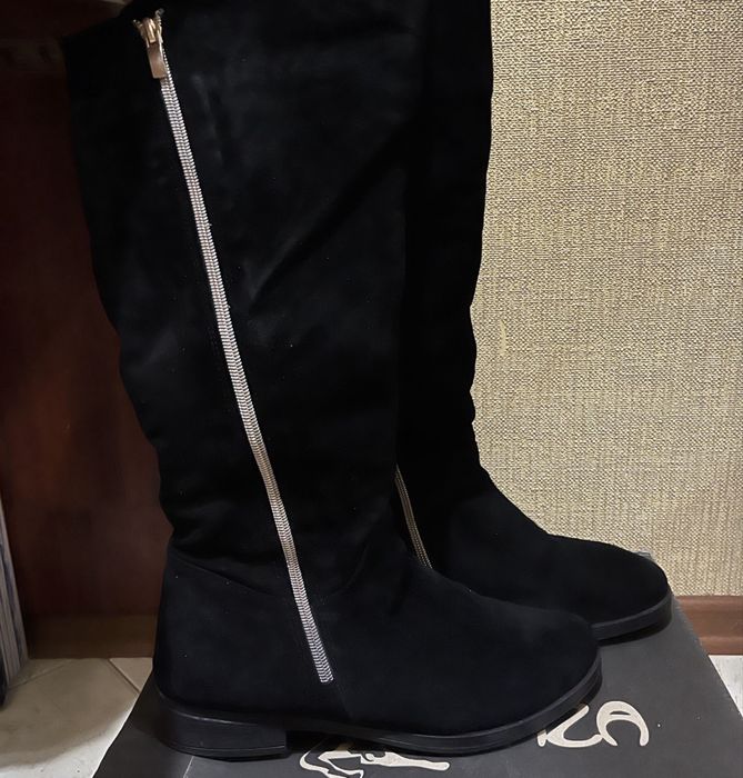 Замшевые сапожки стильные удобные