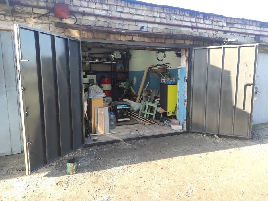 Ворота гаражные из металла