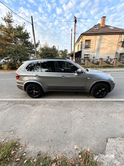 Продам BMW X5 e70 / 40d m paket!
