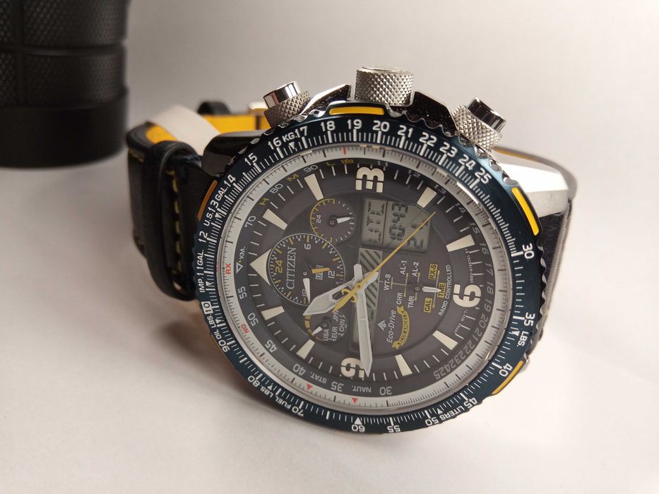 Часы Citizen Blue Angels радиосинхронизация, вечный календарь, сапфир