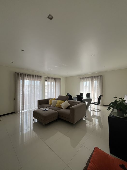 Apartamento T2 | Almeirim | Condominio Privado (Piscina e Garagem)