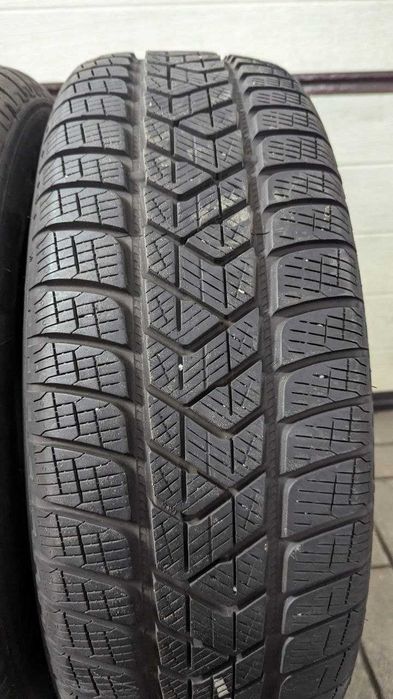 Шини 225/65 R17 102T Pirelli Scorpion Winter