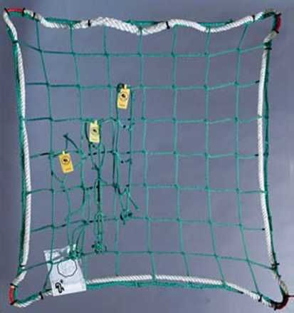 Rede para protecção de campos desportivos