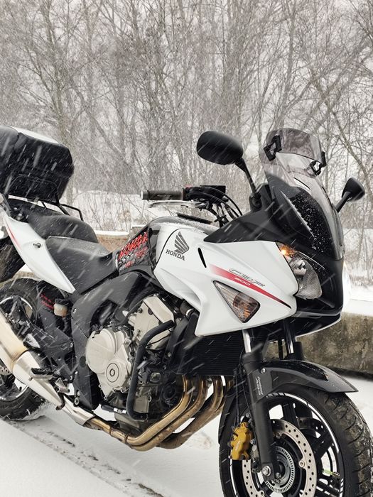 Продам мотоцикл Honda CBF 600sa