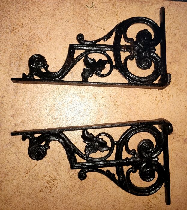 Poleias Antigas em Ferro