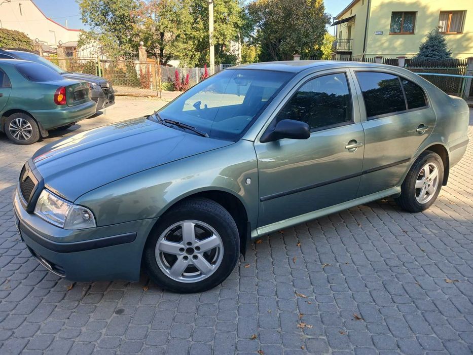 Skoda Octavia Tour 2.0i 2003