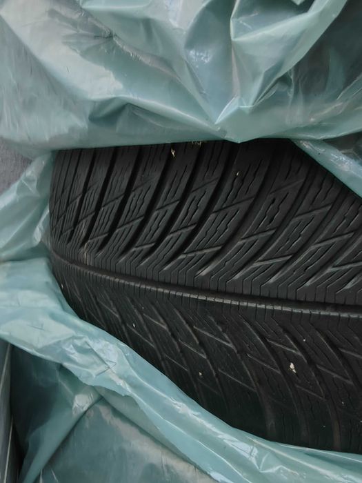 Opony zimowe Michelin Pilot Alpin 5 235 40 R19 96W