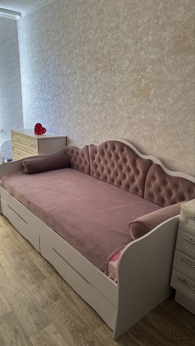 Дитяче ліжко з матрацом/без.. продам срочно!