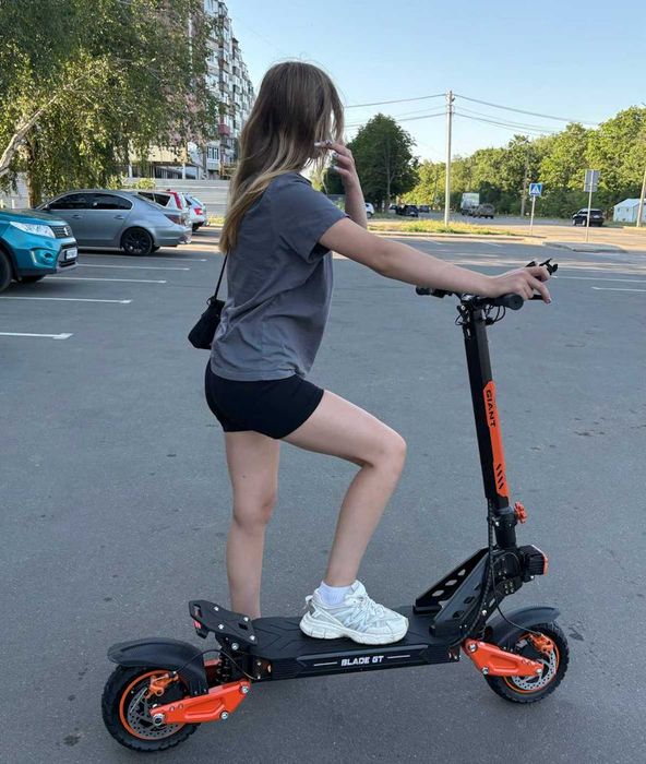 НОВИНКА!!!  GIANT Blade GT Pro Sport | 1600W | до 60 км | електросамокат 11"