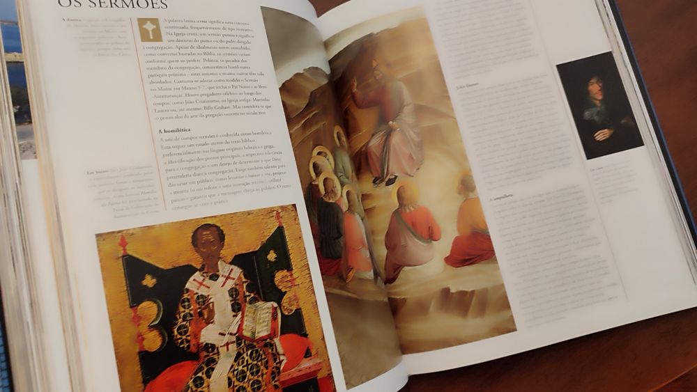 Livro enciclopédico "O Cristianismo" - NOVO