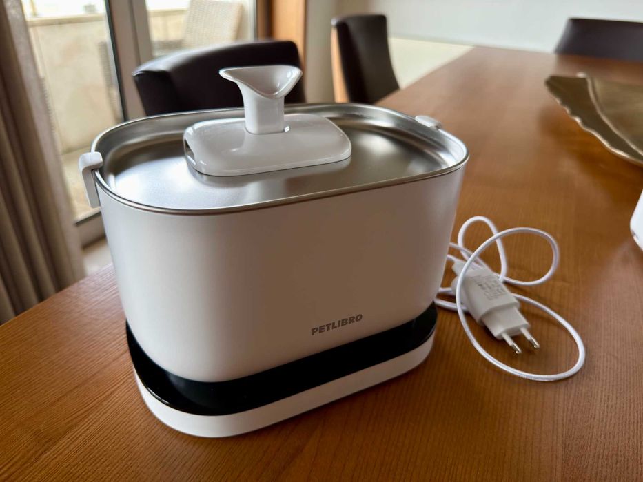 PetLibro - Fonte de água para gatos s/ cabo e c/ sensor de movimento