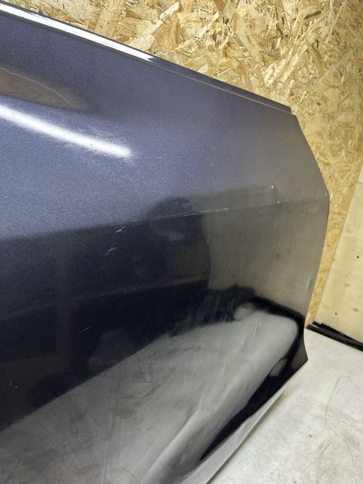 Двері задні праві Tesla Model 3