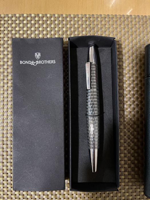 Ручка перьевая перо на капсулах с Италии