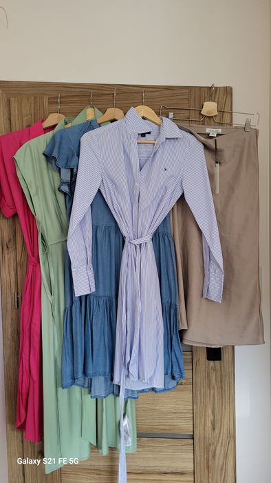 Sukienki bez metek i spódnica z metką