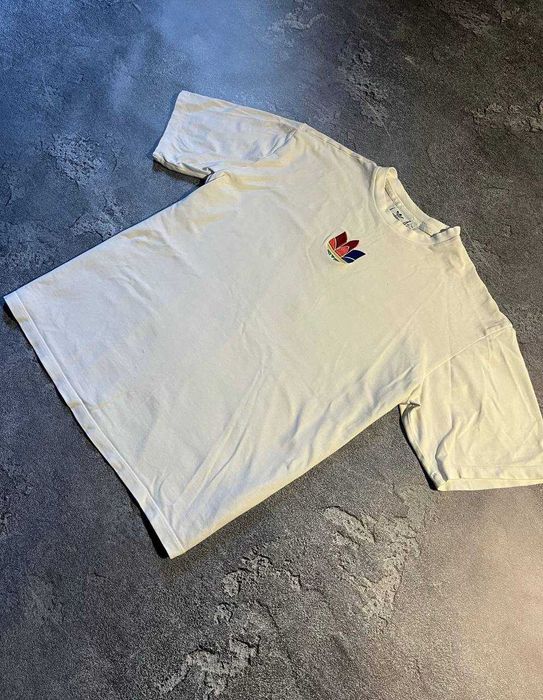 футболка adidas essentials