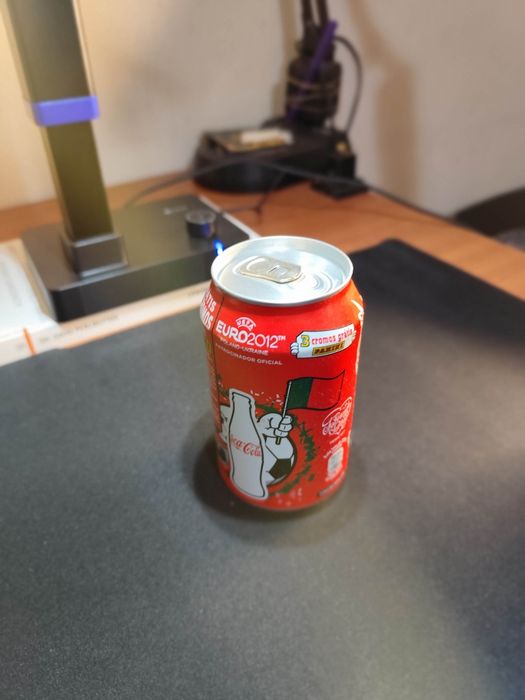 Latas Coca Cola 2010 e 2012