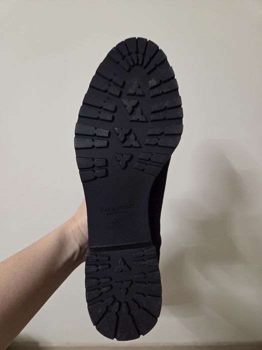 Високі чоботи - ботфорти zara. р. 35.