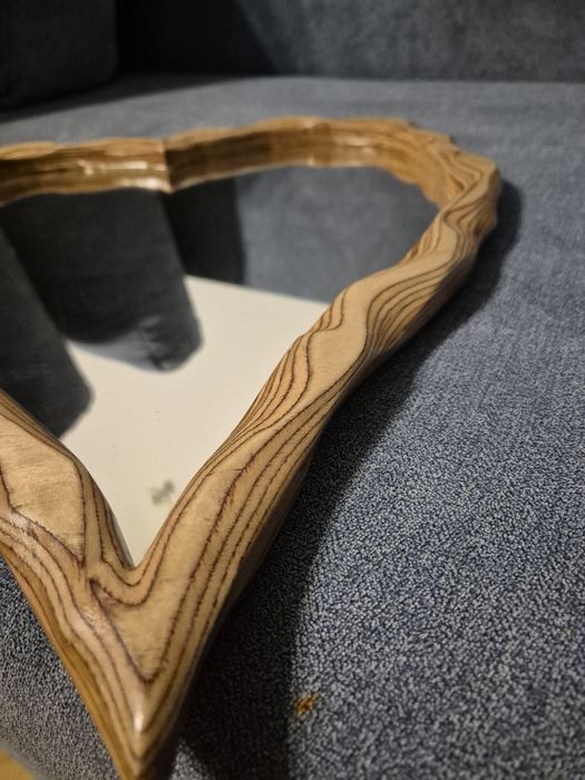 Lustro w ksztalcie serca. Piekny prezent na walentynki