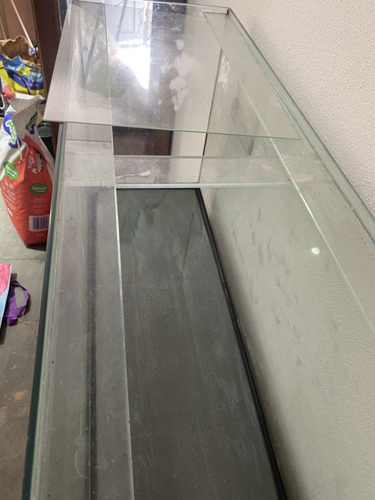 Vende-se aquario + movel feito à medida 100x30