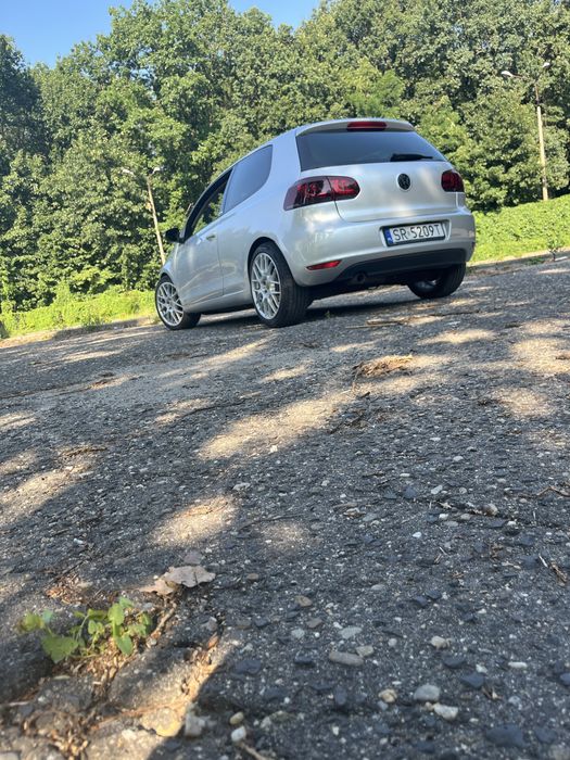 Volkswagen Golf VI 1.6 TDI Bogate wyposażenie