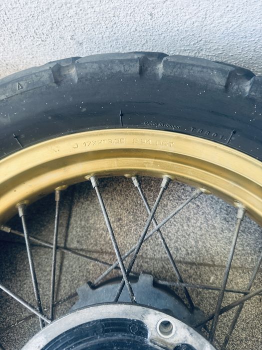 Roda/Aro Africa twin Rd07