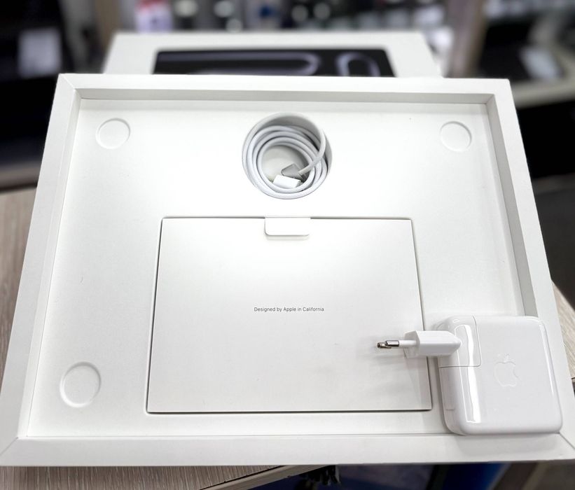 MacBook Pro 14 M4 Pro / 24GB RAM / 512GB SSD / 100% Battery / 75 Cycles
