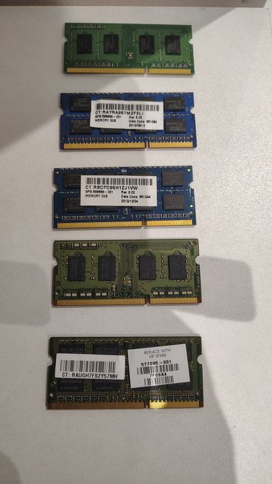 Sprzedam 5 kości RAM DDR3 PC3 do laptopa, w sumie 9 GB