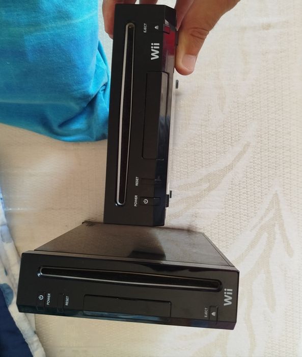 Coleção de Jogos Nintendo GameCube +  Wii — 2 consolas, 43 jogos, 6 comandos