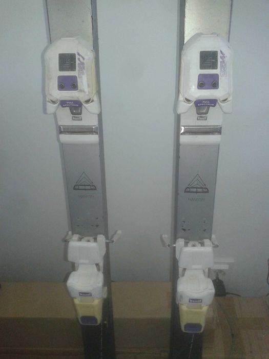 Narty zjazdowe Rossignol DV 6