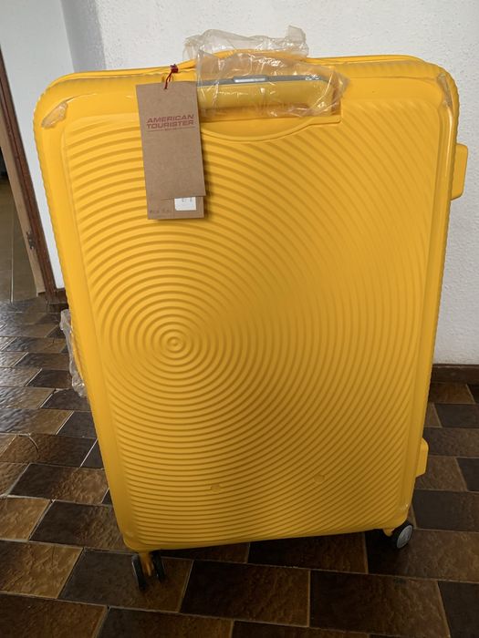 Mala American Tourister Soundbox 67cm Amarela – Nova – 23kg