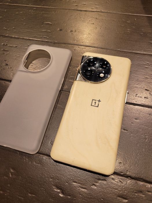 Обміняю Oneplus 11 5g