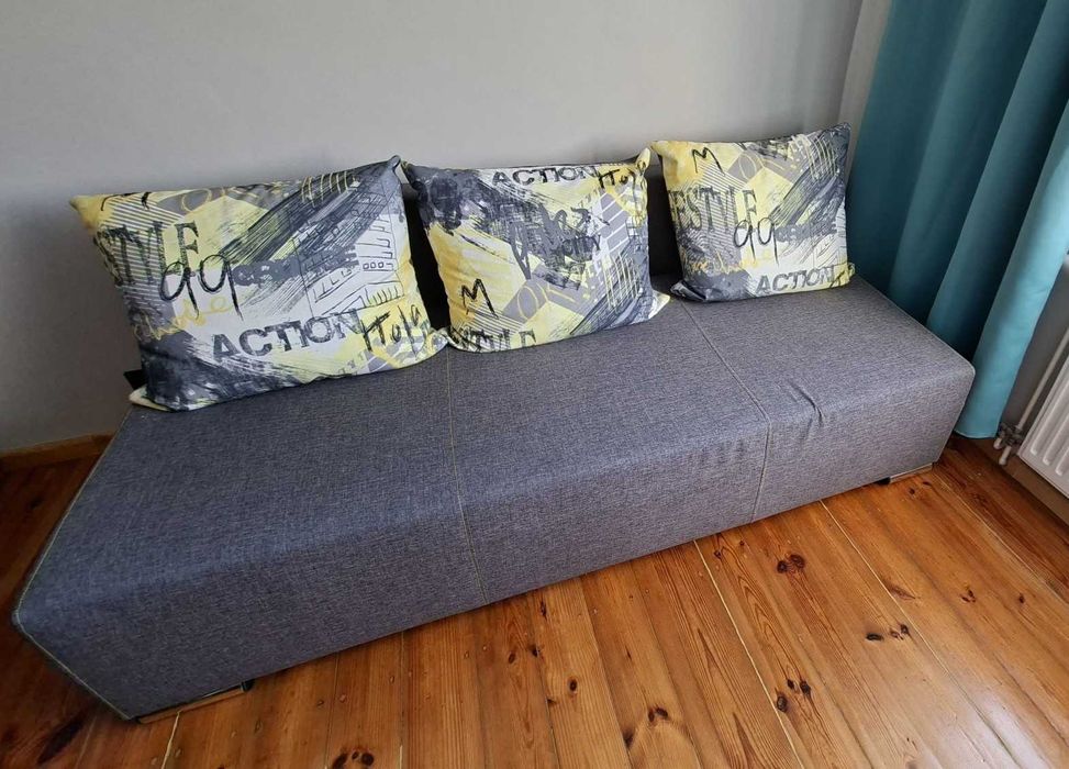 Sofa kanapa rozkładana w bardzo dobrym stanie