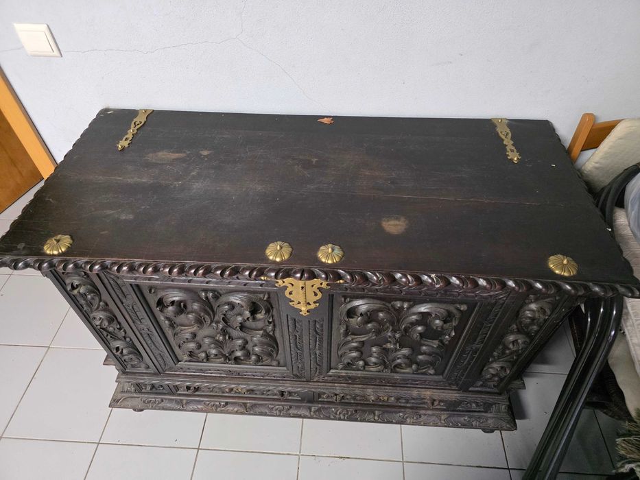 Baú/Arca madeira trabalhado