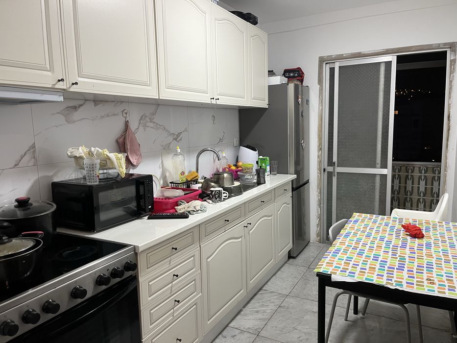 Alugo quarto  casal em Odivelas