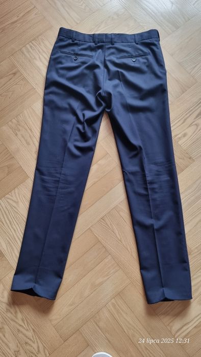 Garnitur granatowy wełniany wełna