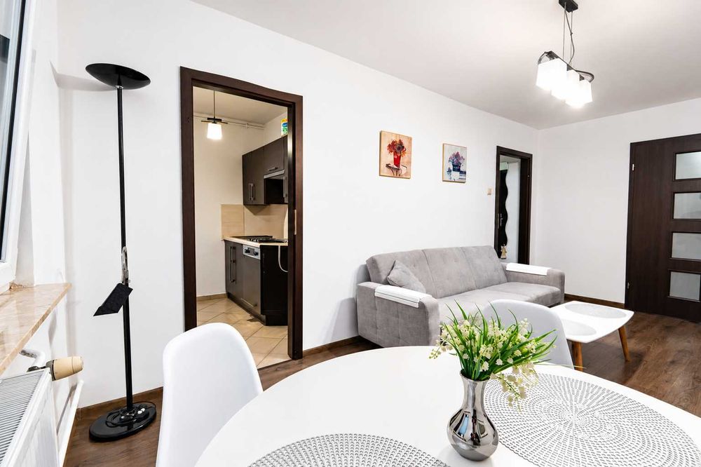 Przytulne, rozkładowe mieszkanie 2 pokojowe w bloku w centrum.balkon.