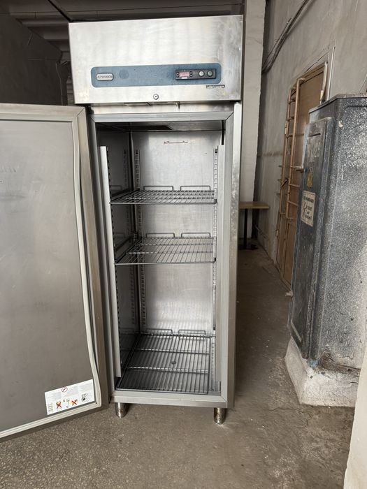 Професійний холодильник шафа 670 л Alpeninox Італія