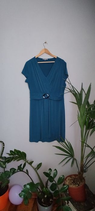 Elegancka sukienka koktajlowa 44