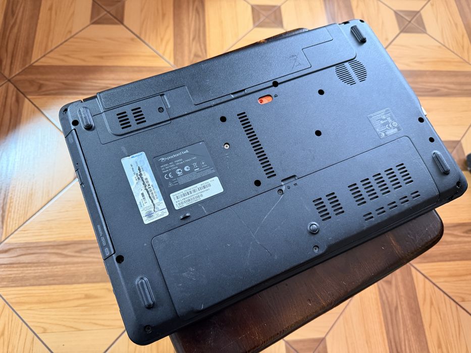 Ноутбук.  Пакард бел