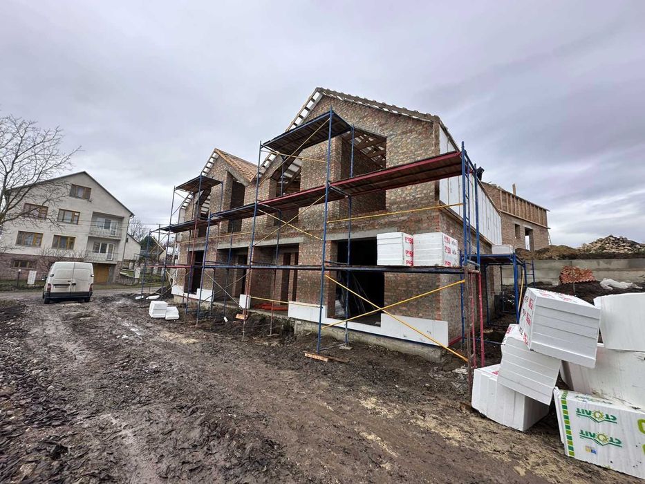 Продаж будинків (дуплексів) у селі Великі Гаї