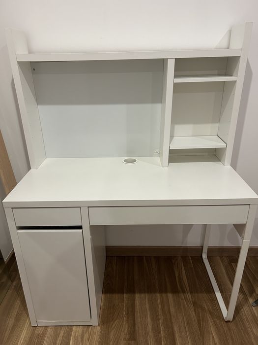 Secretaria MICKE - IKEA