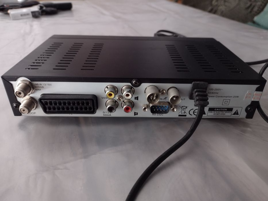 Супутниковий тюнер locus ls-4100