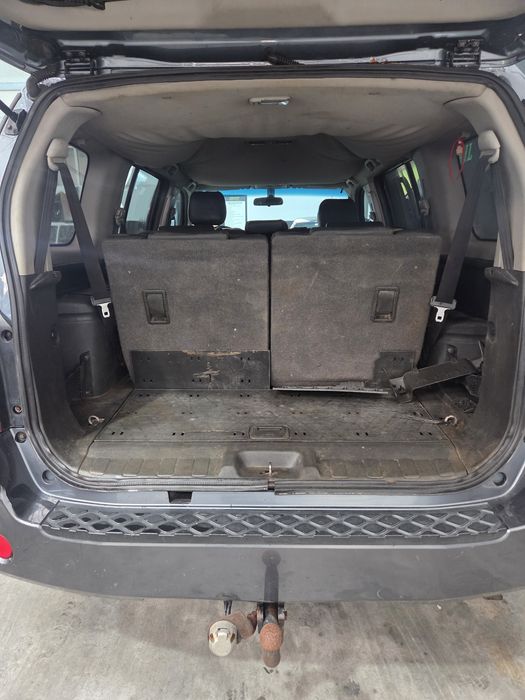 Nissan Pathinder 7l