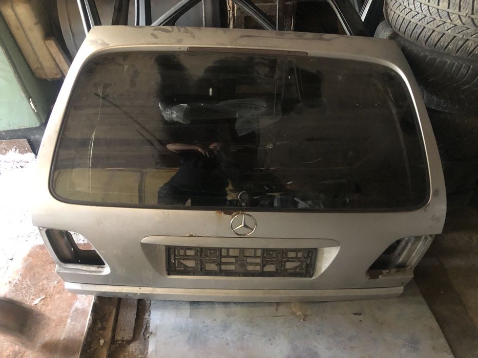 Задняя крышка ляда mercedes 210