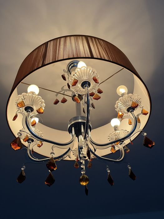 Продається люстра б/у